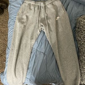 Nike Club large grey sweatpants